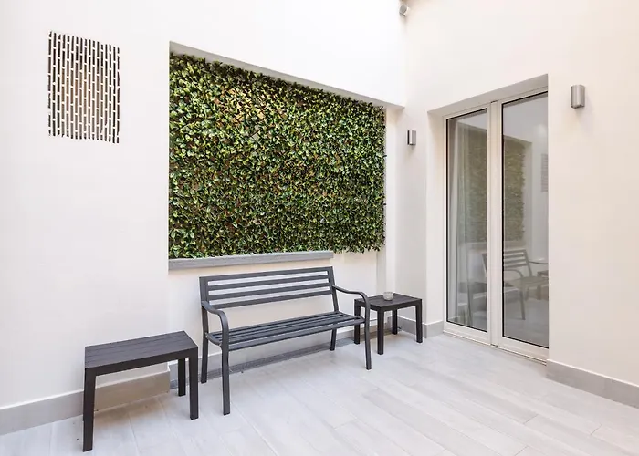 公寓 Dimora Santo Stefano: Ampia, Con Giardino Privato