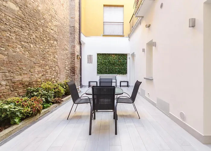 公寓 Dimora Santo Stefano: Ampia, Con Giardino Privato *