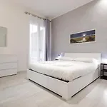 דירה Dimora Santo Stefano: Ampia, Con Giardino Privato *