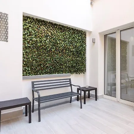 Dimora Santo Stefano: Ampia, Con Giardino Privato Daire *