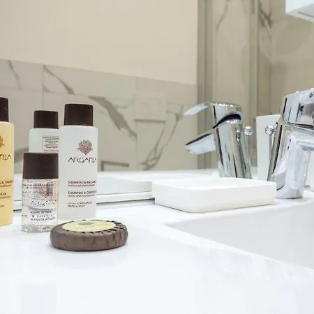 Dimora Santo Stefano: Ampia, Con Giardino Privato Bolonya