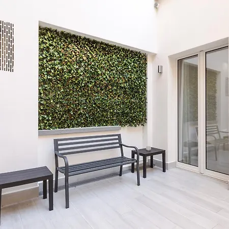 Appartement Dimora Santo Stefano: Ampia, Con Giardino Privato