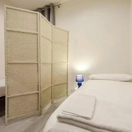 Dimora Santo Stefano: Ampia, Con Giardino Privato Appartement