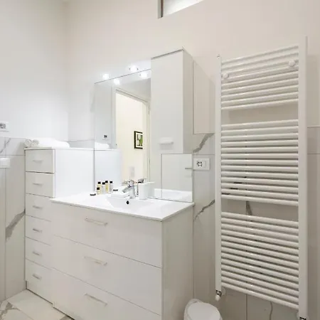 Dimora Santo Stefano: Ampia, Con Giardino Privato *