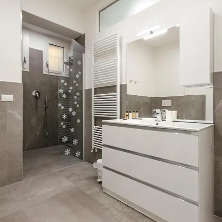 Dimora Santo Stefano: Ampia, Con Giardino Privato Daire