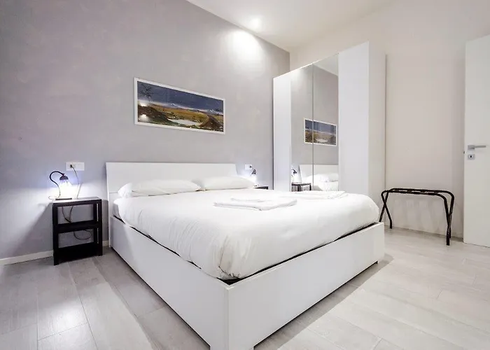 Dimora Santo Stefano: Ampia, Con Giardino Privato Lejlighed *