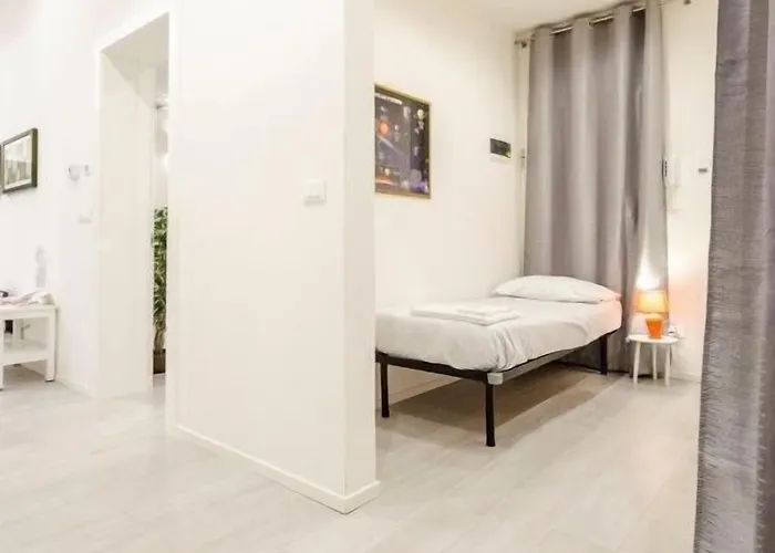 Dimora Santo Stefano: Ampia, Con Giardino Privato