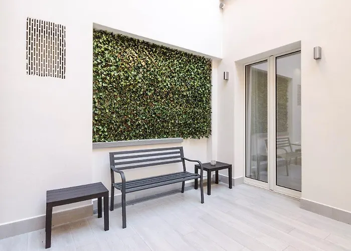 Dimora Santo Stefano: Ampia, Con Giardino Privato 아파트 *