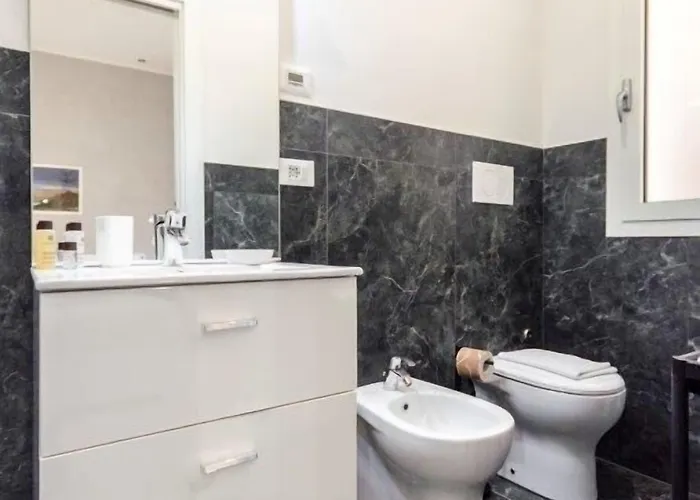 Dimora Santo Stefano: Ampia, Con Giardino Privato Lejlighed *