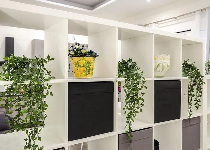 아파트 Dimora Santo Stefano: Ampia, Con Giardino Privato