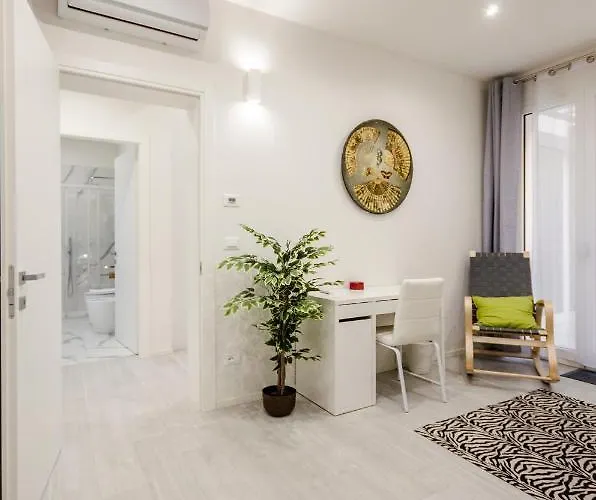 Dimora Santo Stefano: Ampia, Con Giardino Privato *