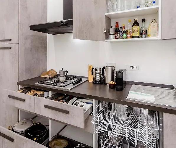 Dimora Santo Stefano: Ampia, Con Giardino Privato 아파트