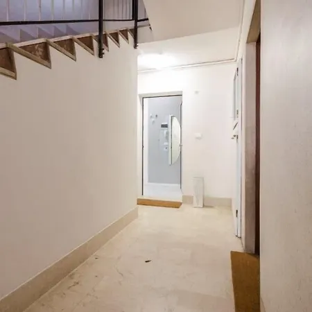 Dimora Santo Stefano: Ampia, Con Giardino Privato