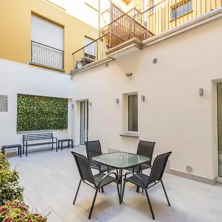Dimora Santo Stefano: Ampia, Con Giardino Privato *
