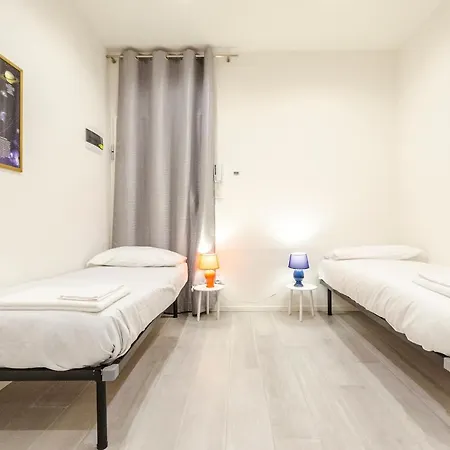 דירה Dimora Santo Stefano: Ampia, Con Giardino Privato בולוניה