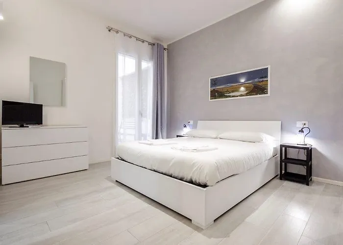 Lägenhet Dimora Santo Stefano: Ampia, Con Giardino Privato