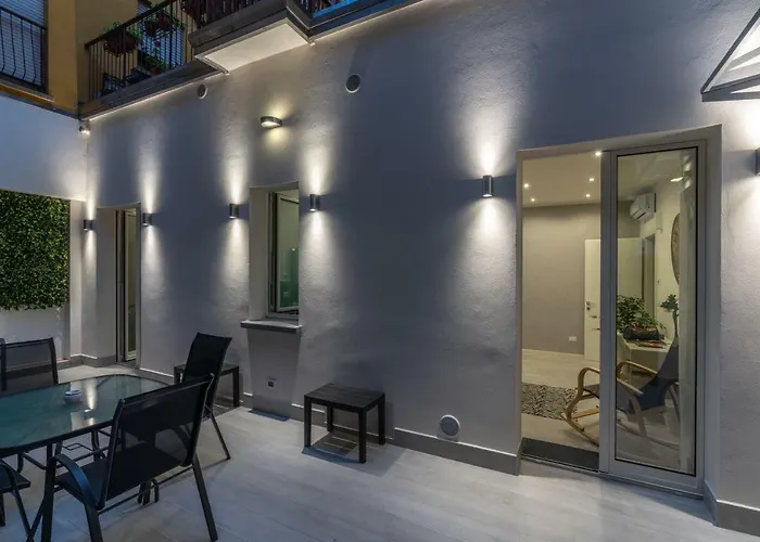 Dimora Santo Stefano: Ampia, Con Giardino Privato * Bologna