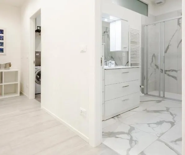 Dimora Santo Stefano: Ampia, Con Giardino Privato Apartment