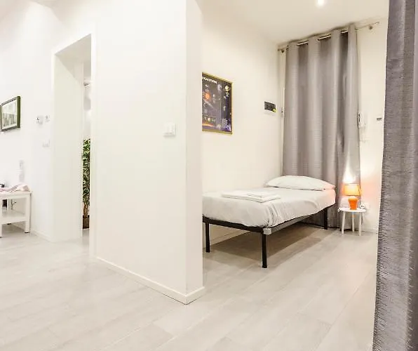 Lägenhet Dimora Santo Stefano: Ampia, Con Giardino Privato *