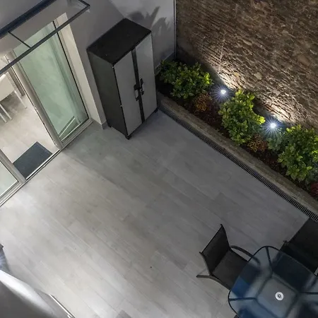 Dimora Santo Stefano: Ampia, Con Giardino Privato Appartement