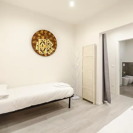 Dimora Santo Stefano: Ampia, Con Giardino Privato