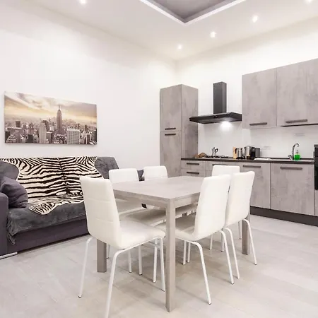 Dimora Santo Stefano: Ampia, Con Giardino Privato